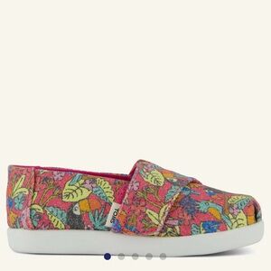 TOMS toddler shoes like new pink floral vegan baby size 6